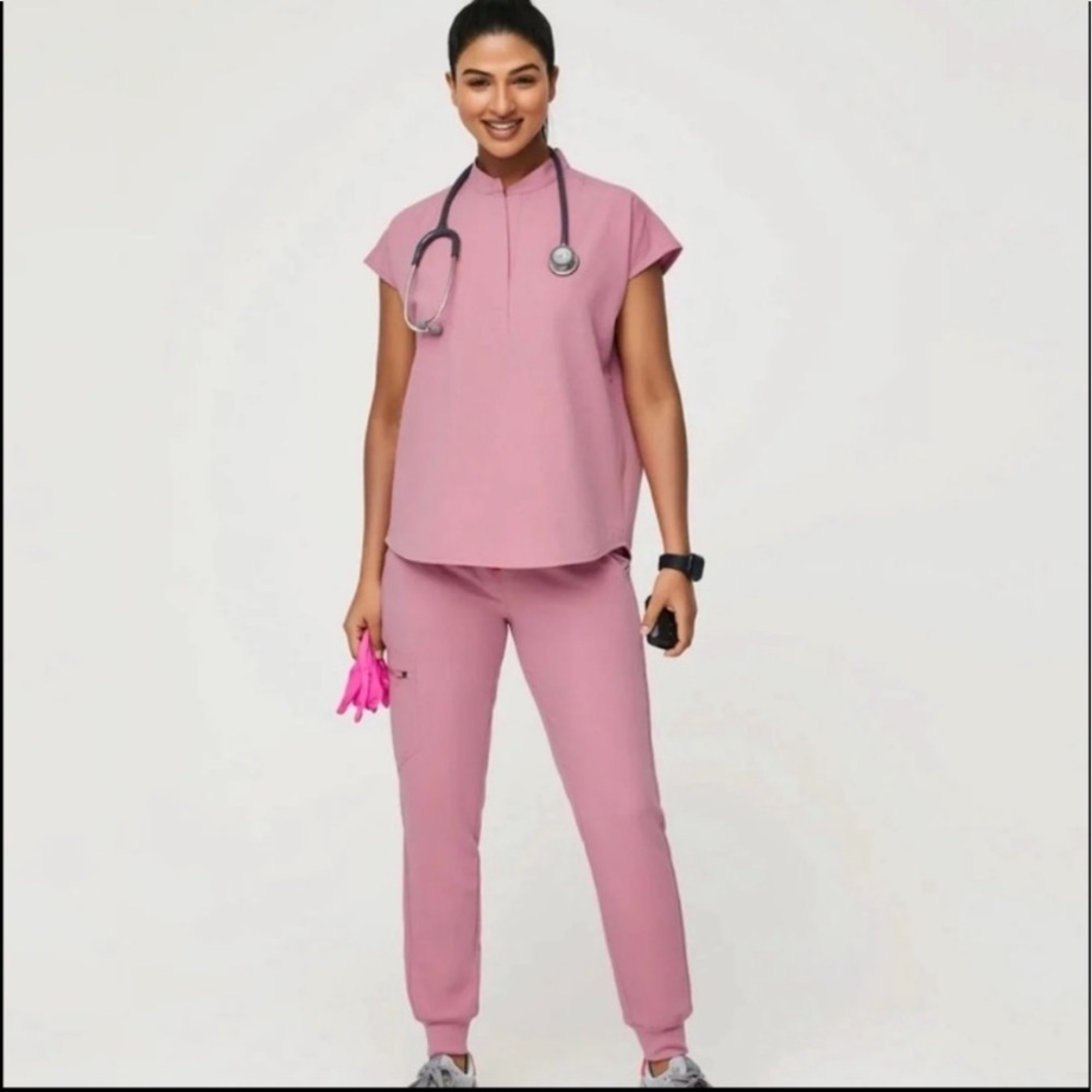 Figs Rafaela scrub top Chalk pink Large